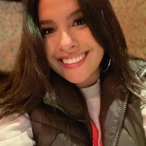 Meet your Posher, Maya